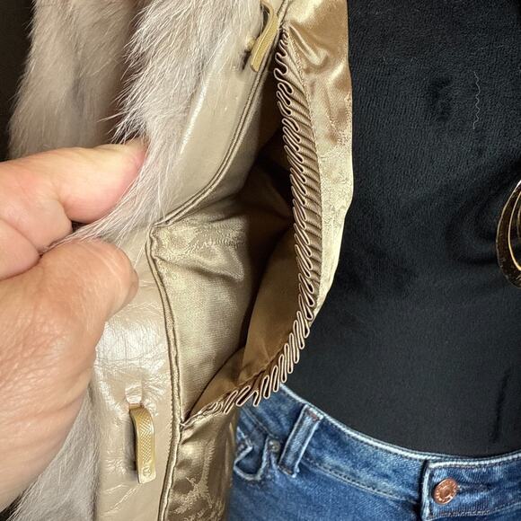 Vintage SAGA Fox Fur Coat Beige Blonde Made in Korea Size 8 Genuine Real Fur - Picture 3 of 16